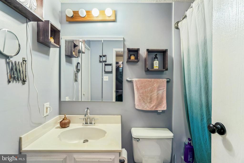 13213 WHITECHURCH CIRCLE