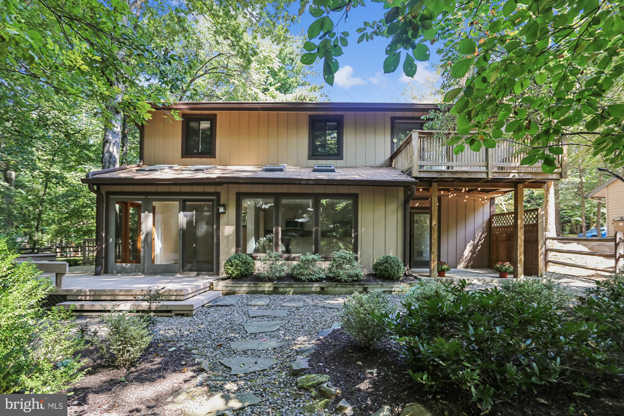 10 SCANDIA WAY