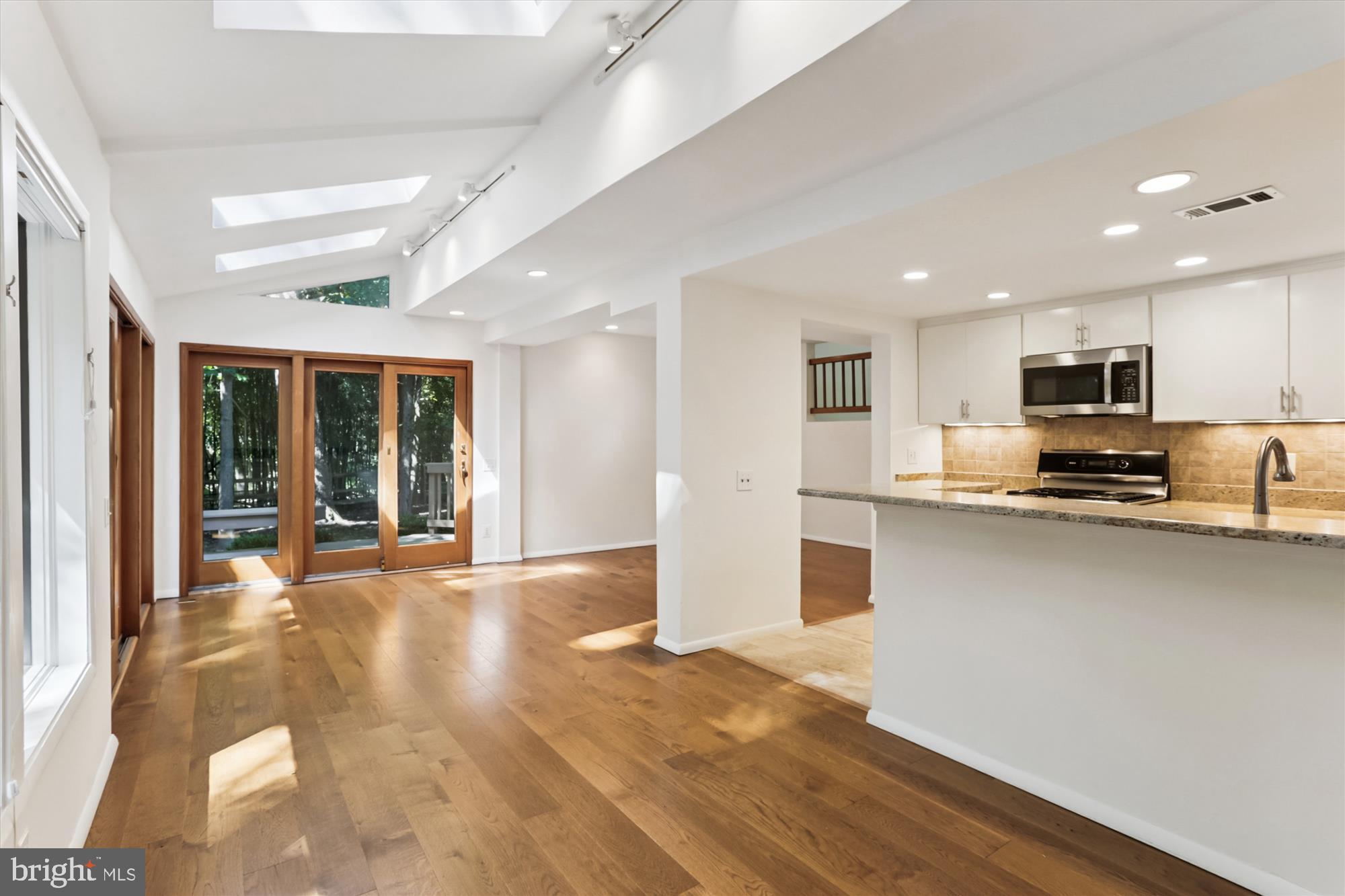 10 SCANDIA WAY