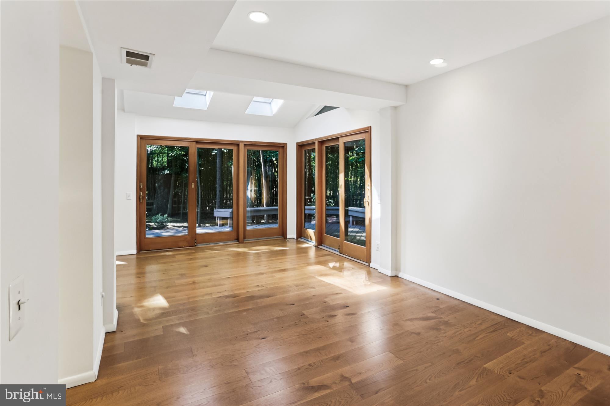 10 SCANDIA WAY