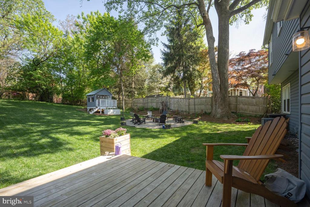 512 ELLSWORTH DRIVE