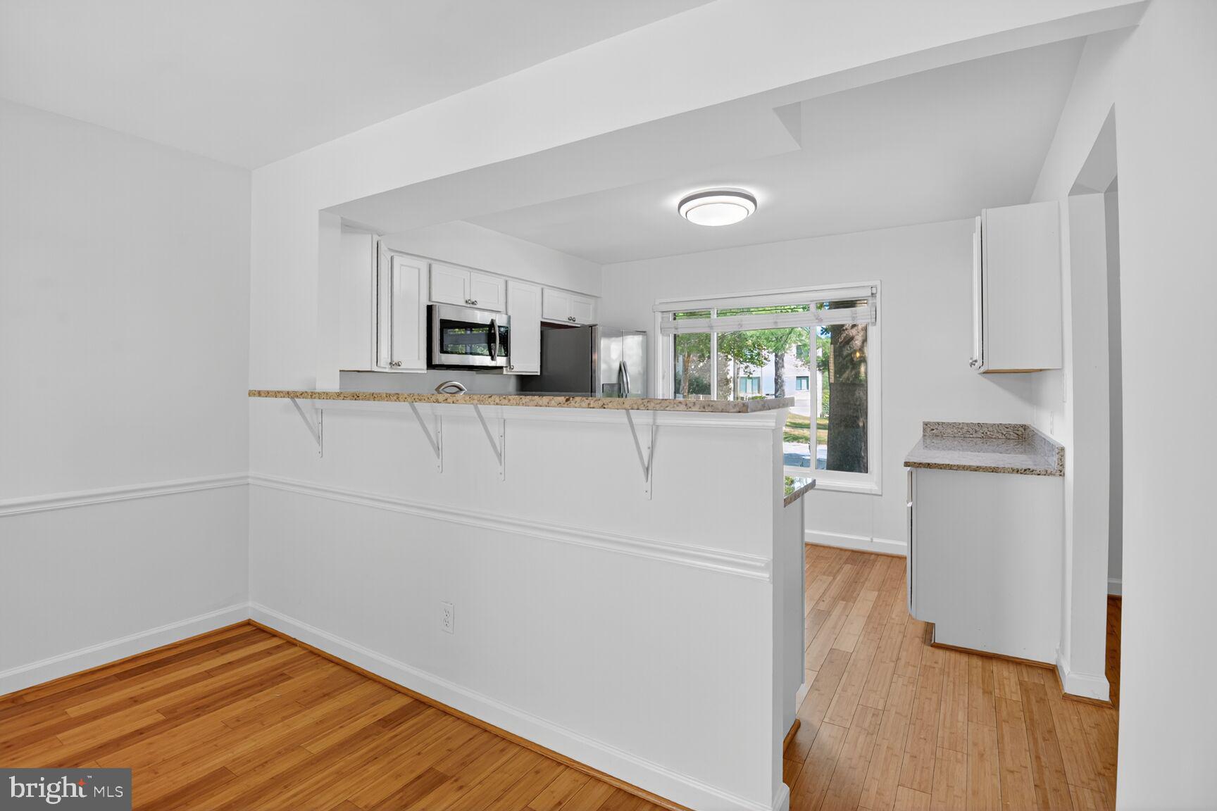 9722 SHADOW OAK DRIVE
