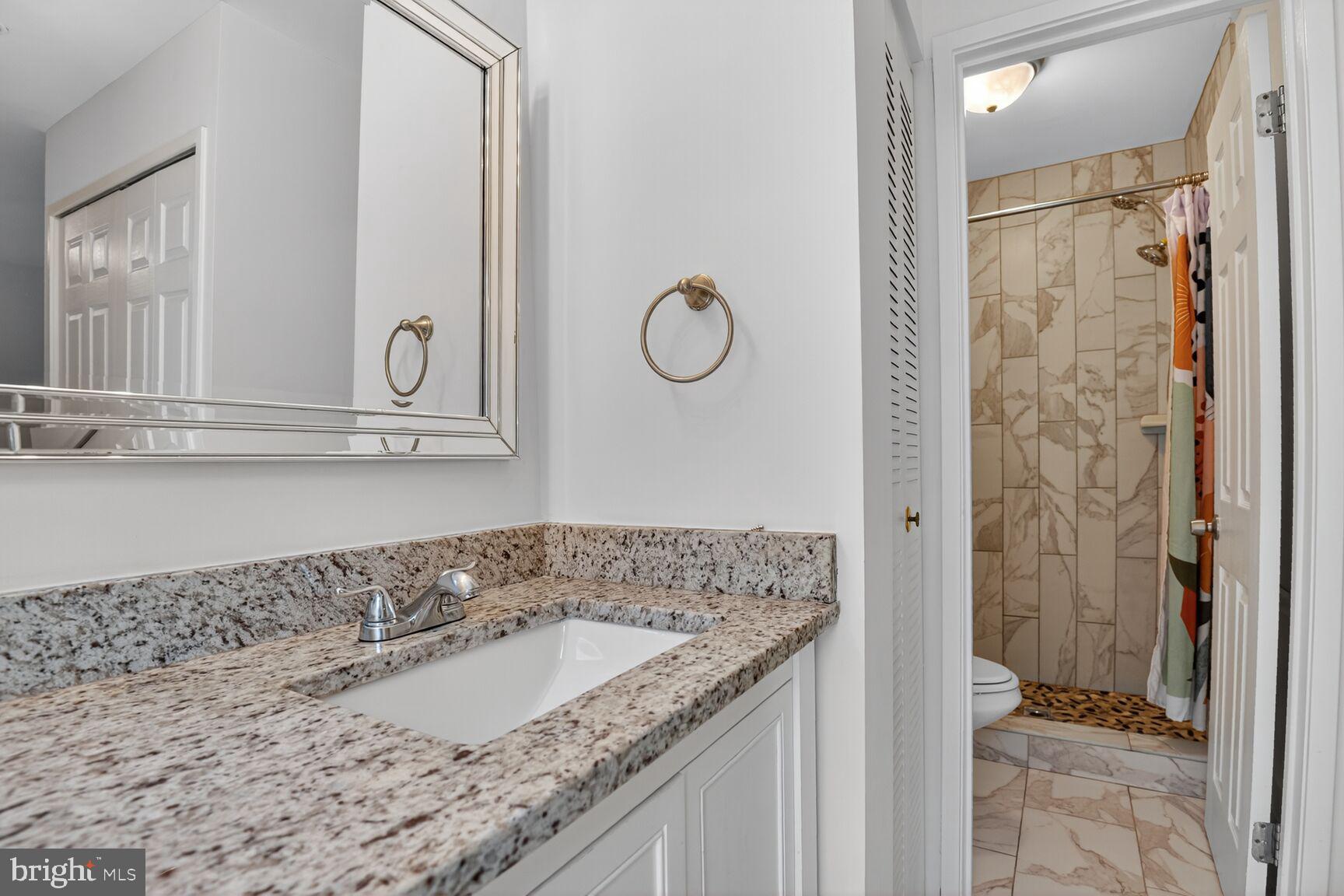 9722 SHADOW OAK DRIVE