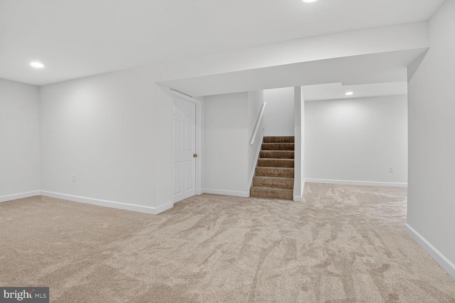 9722 SHADOW OAK DRIVE