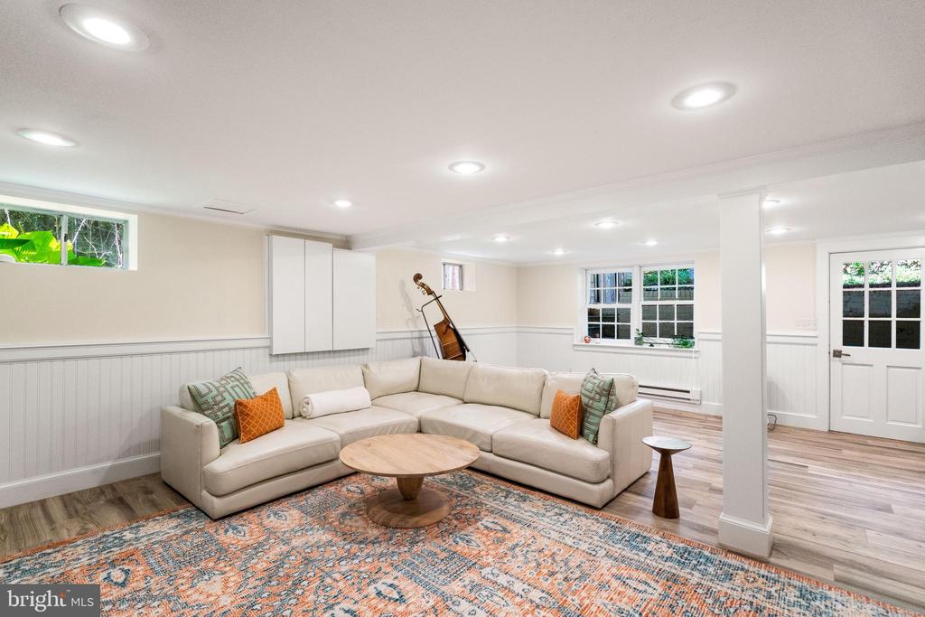 8013 ABERDEEN ROAD