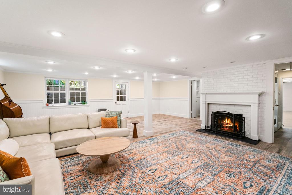 8013 ABERDEEN ROAD
