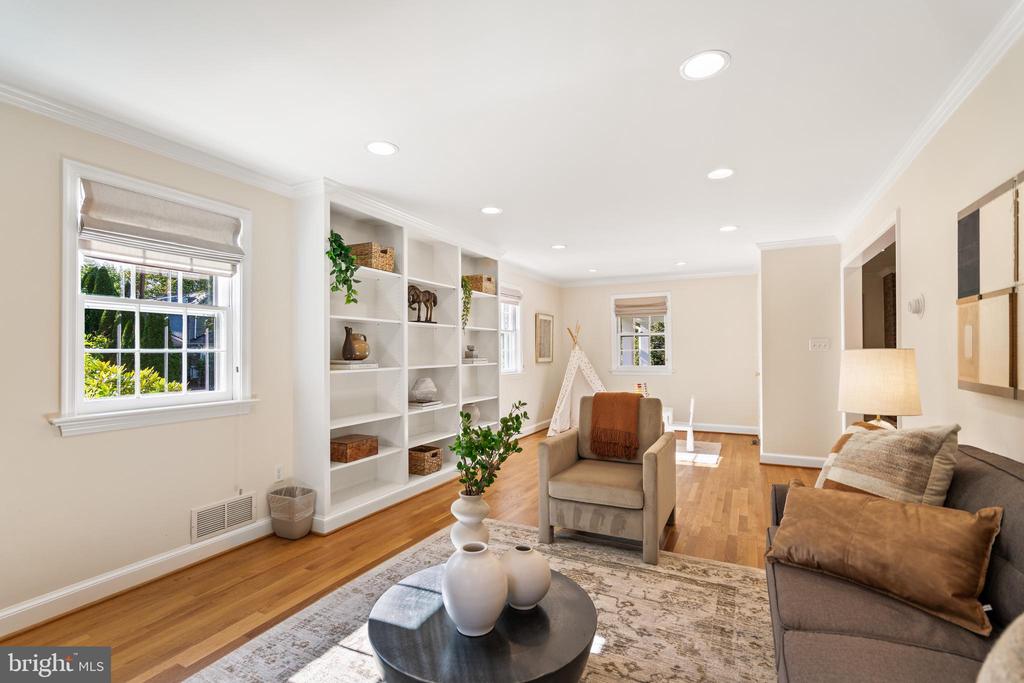 8013 ABERDEEN ROAD