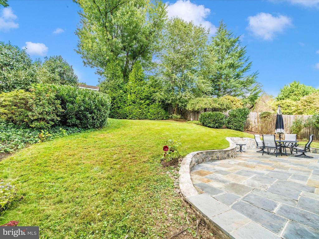 4904 ERTTER DRIVE
