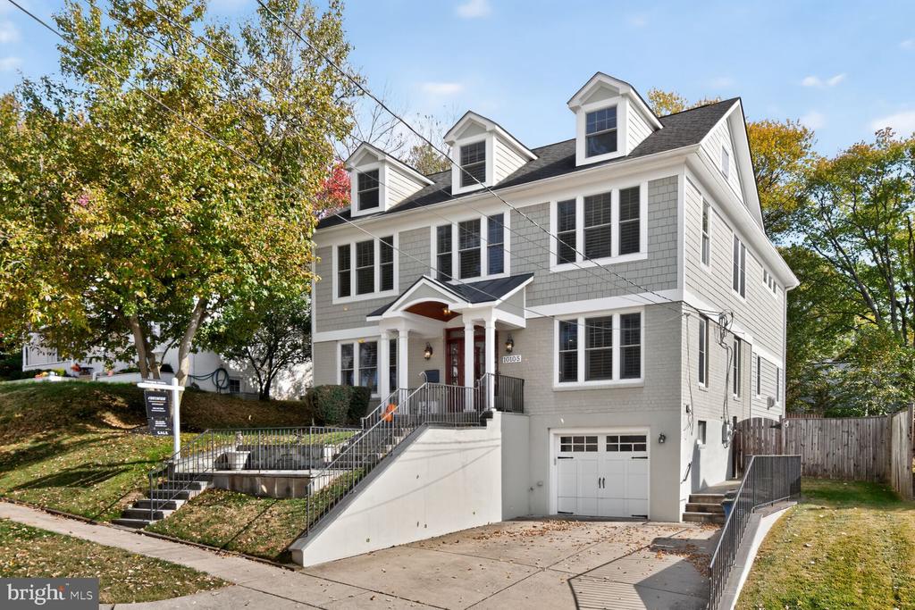 10105 CRESTWOOD ROAD