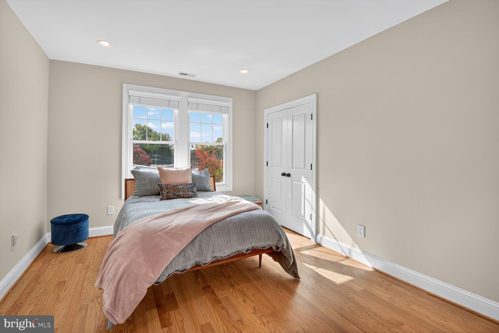 10105 CRESTWOOD ROAD