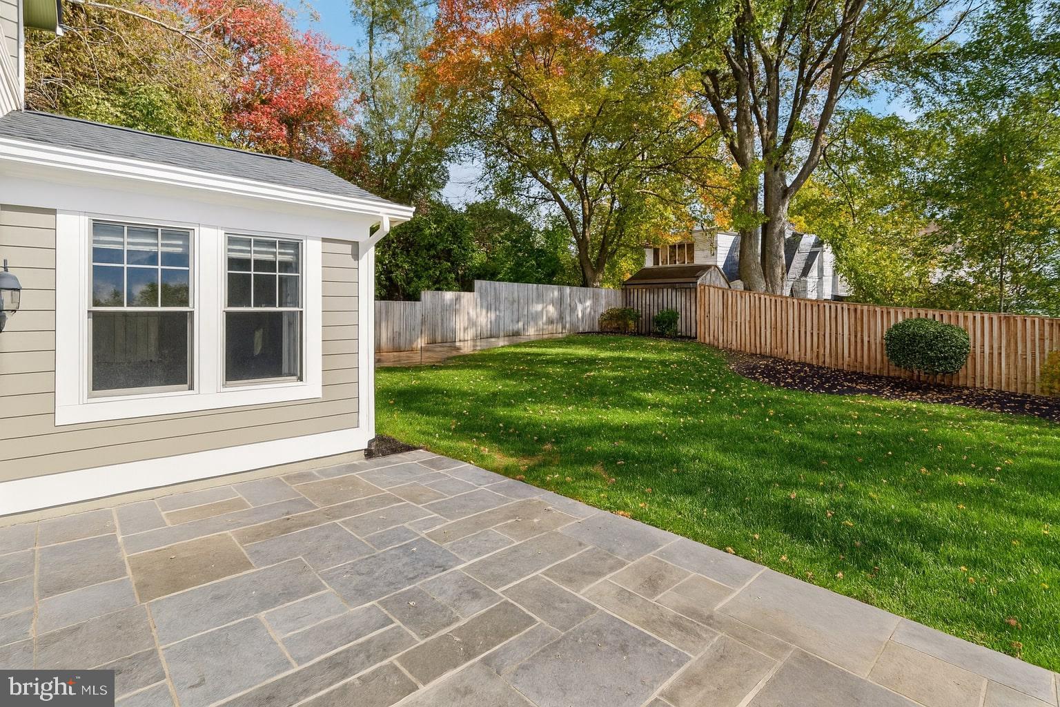 10105 CRESTWOOD ROAD