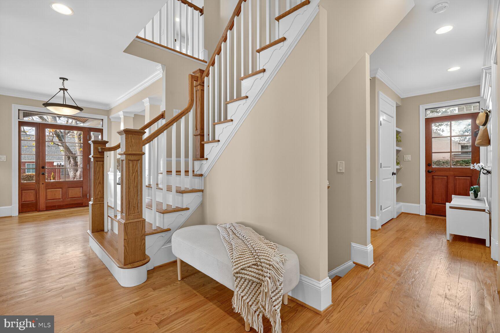 10105 CRESTWOOD ROAD