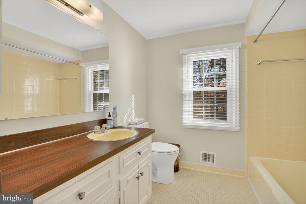 10621 TROTTERS TRAIL