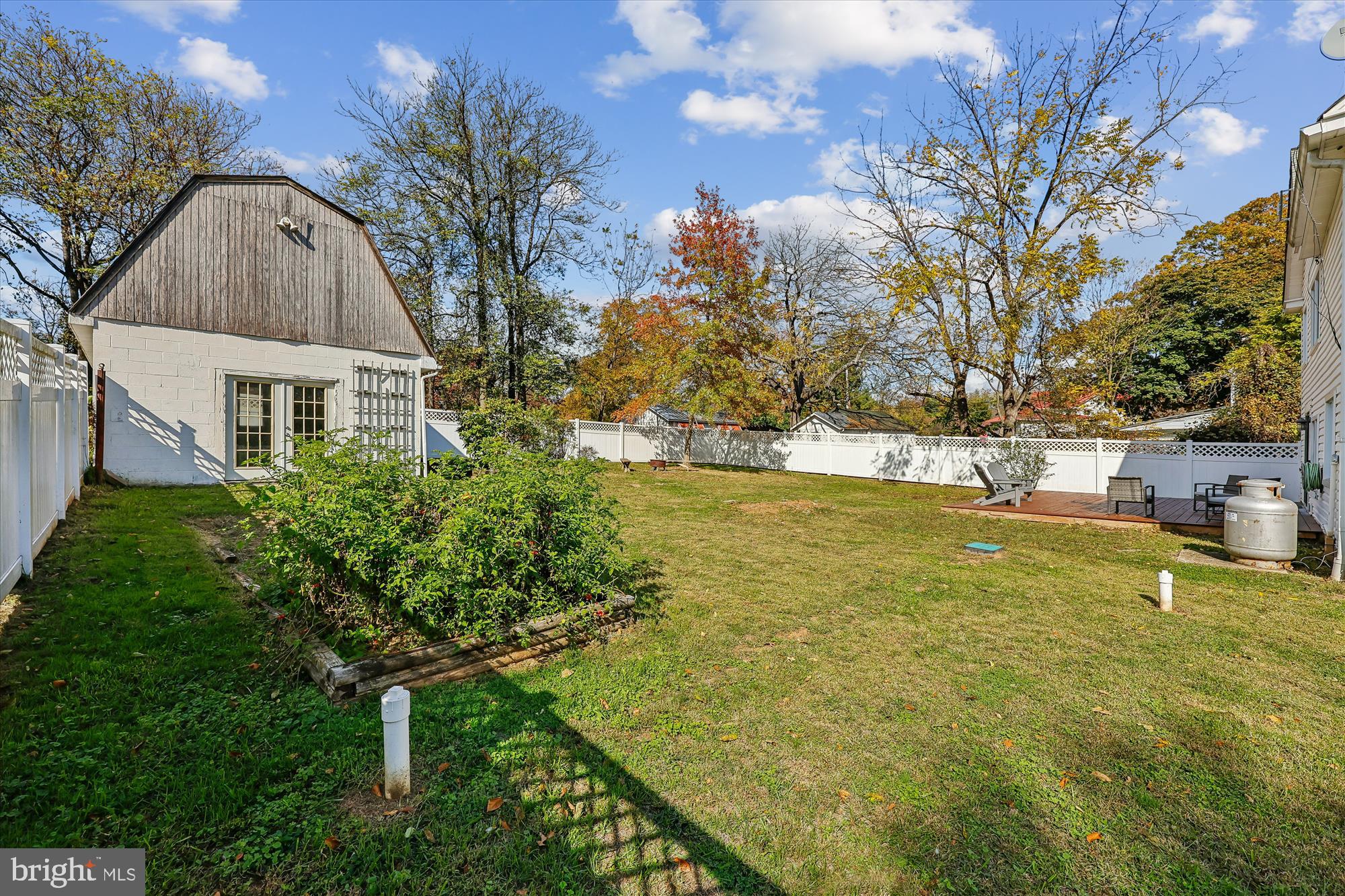 23820 OLD HUNDRED ROAD