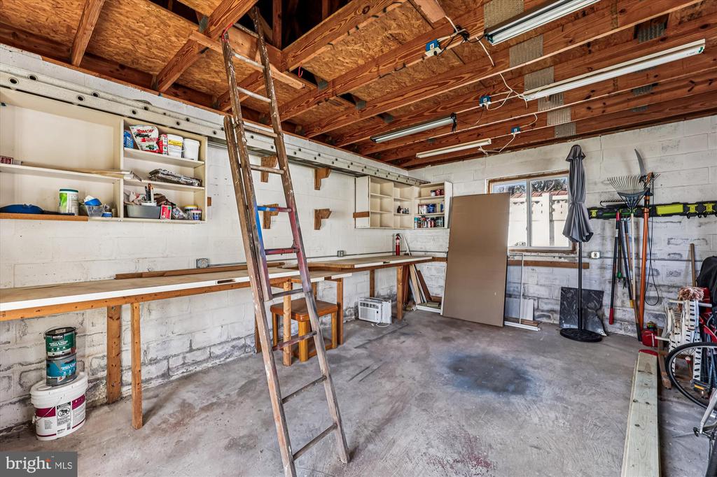 23820 OLD HUNDRED ROAD
