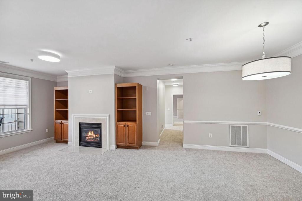 9405 BLACKWELL ROAD 305