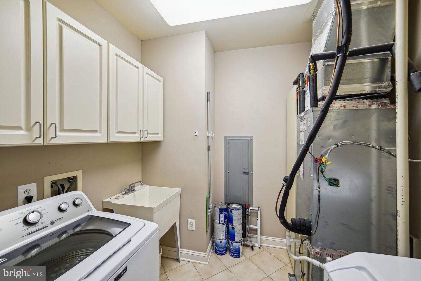 9405 BLACKWELL ROAD 305