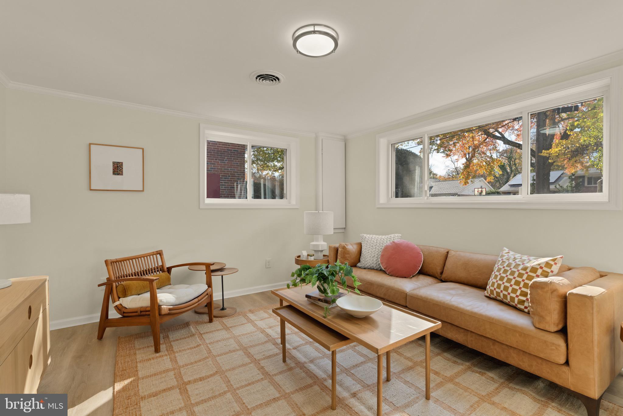10223 LESLIE STREET