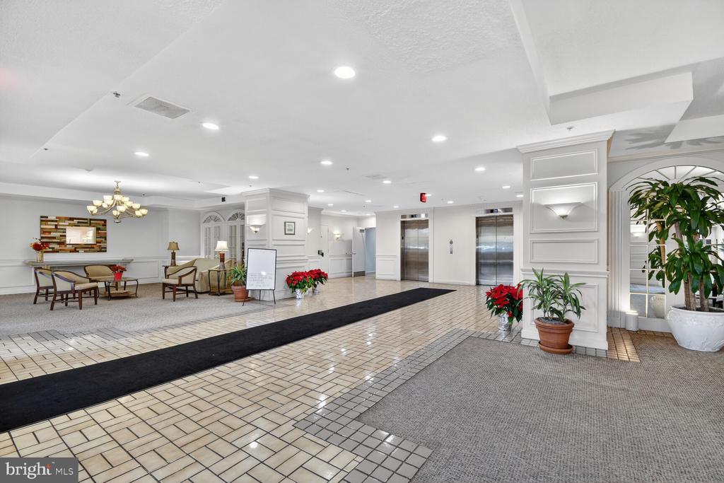 15115 INTERLACHEN DRIVE 3-904