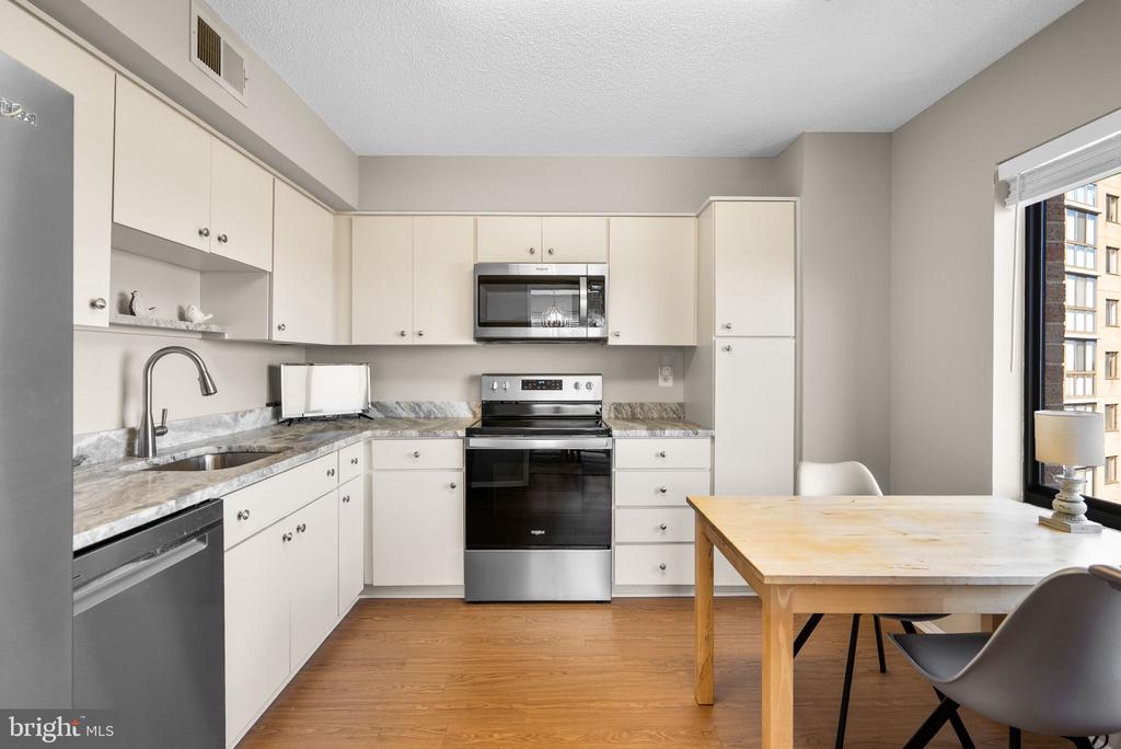 3310 N LEISURE WORLD BOULEVARD 627