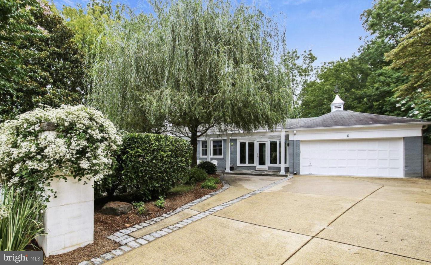 6 SPRING HILL COURT