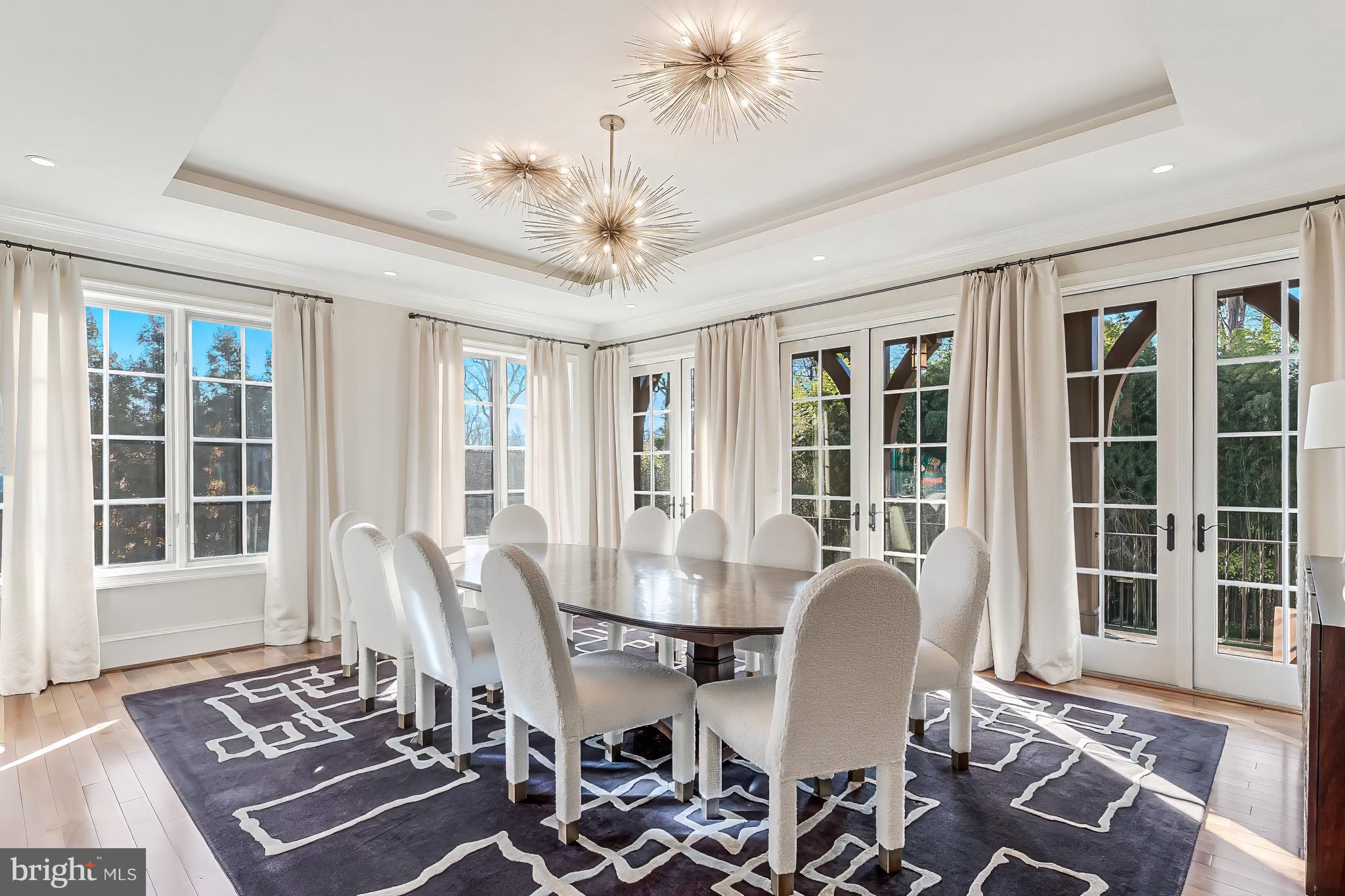10 BURNING TREE COURT