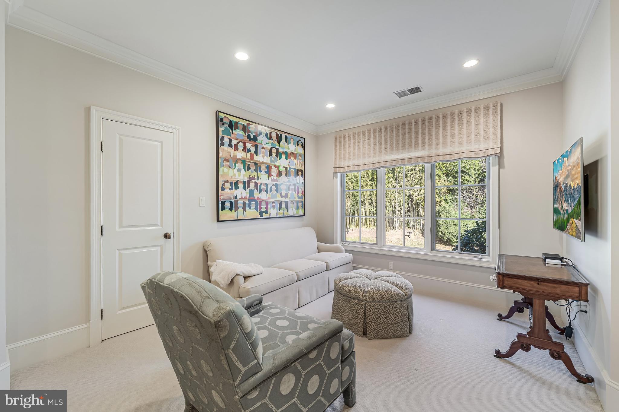 10 BURNING TREE COURT