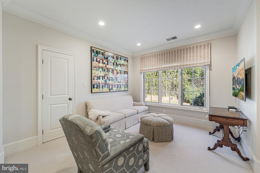 10 BURNING TREE COURT