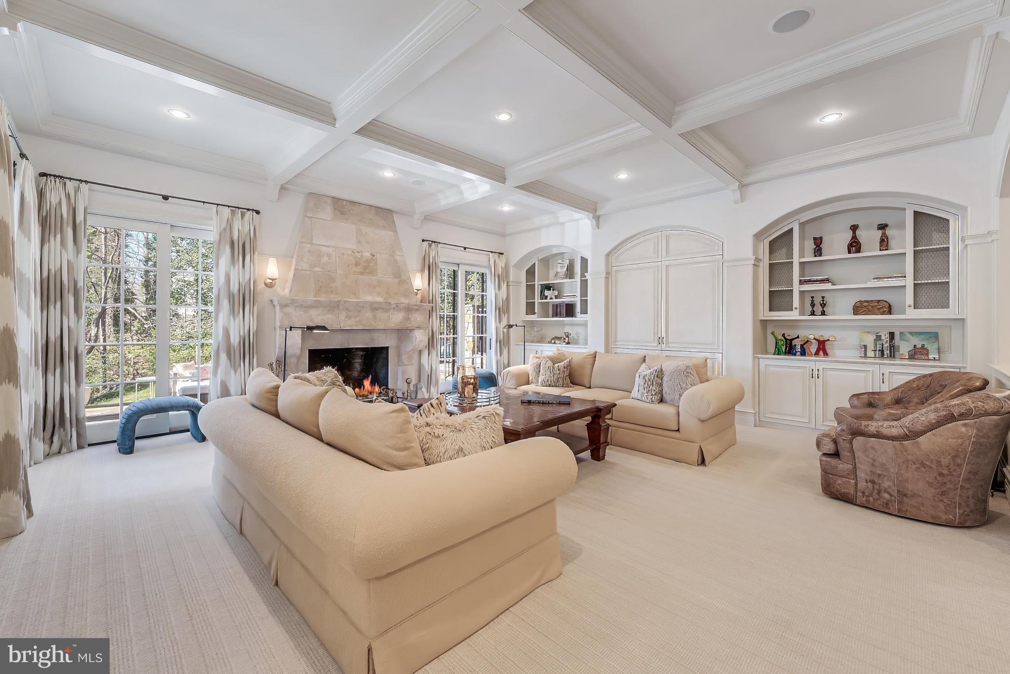 10 BURNING TREE COURT