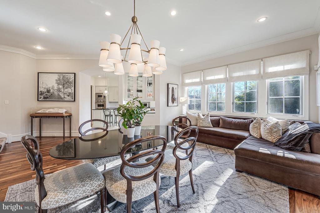 10 BURNING TREE COURT
