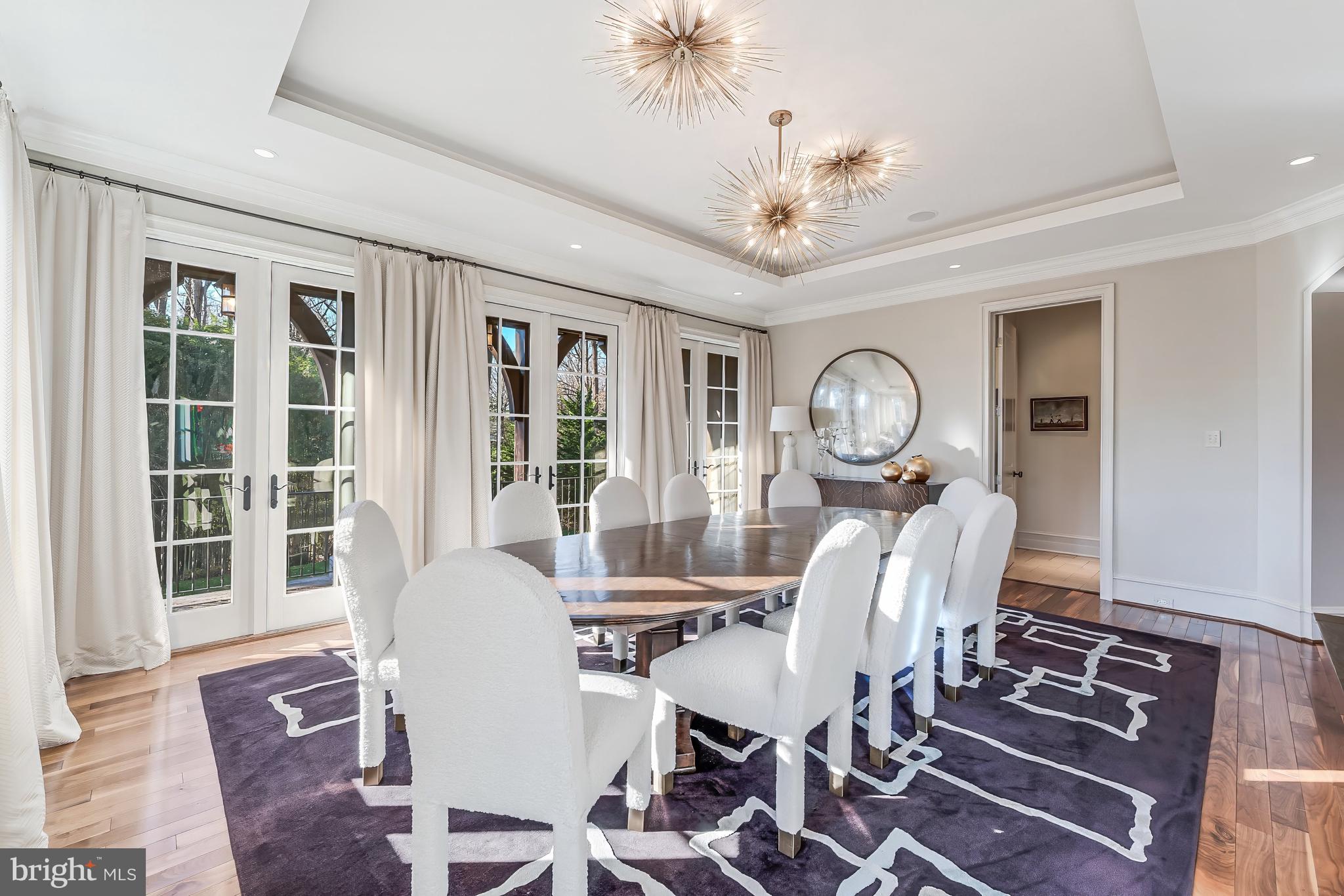 10 BURNING TREE COURT