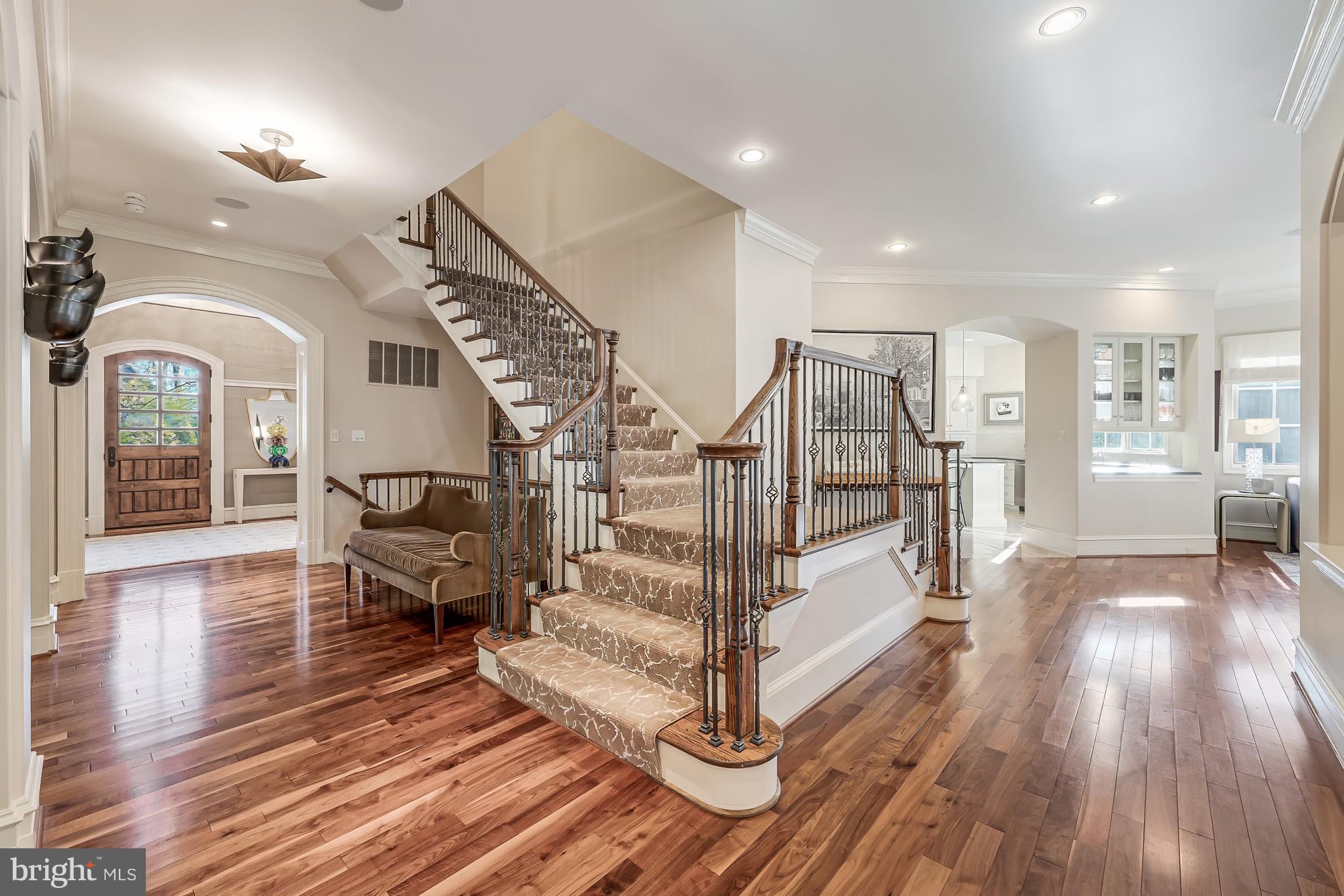 10 BURNING TREE COURT