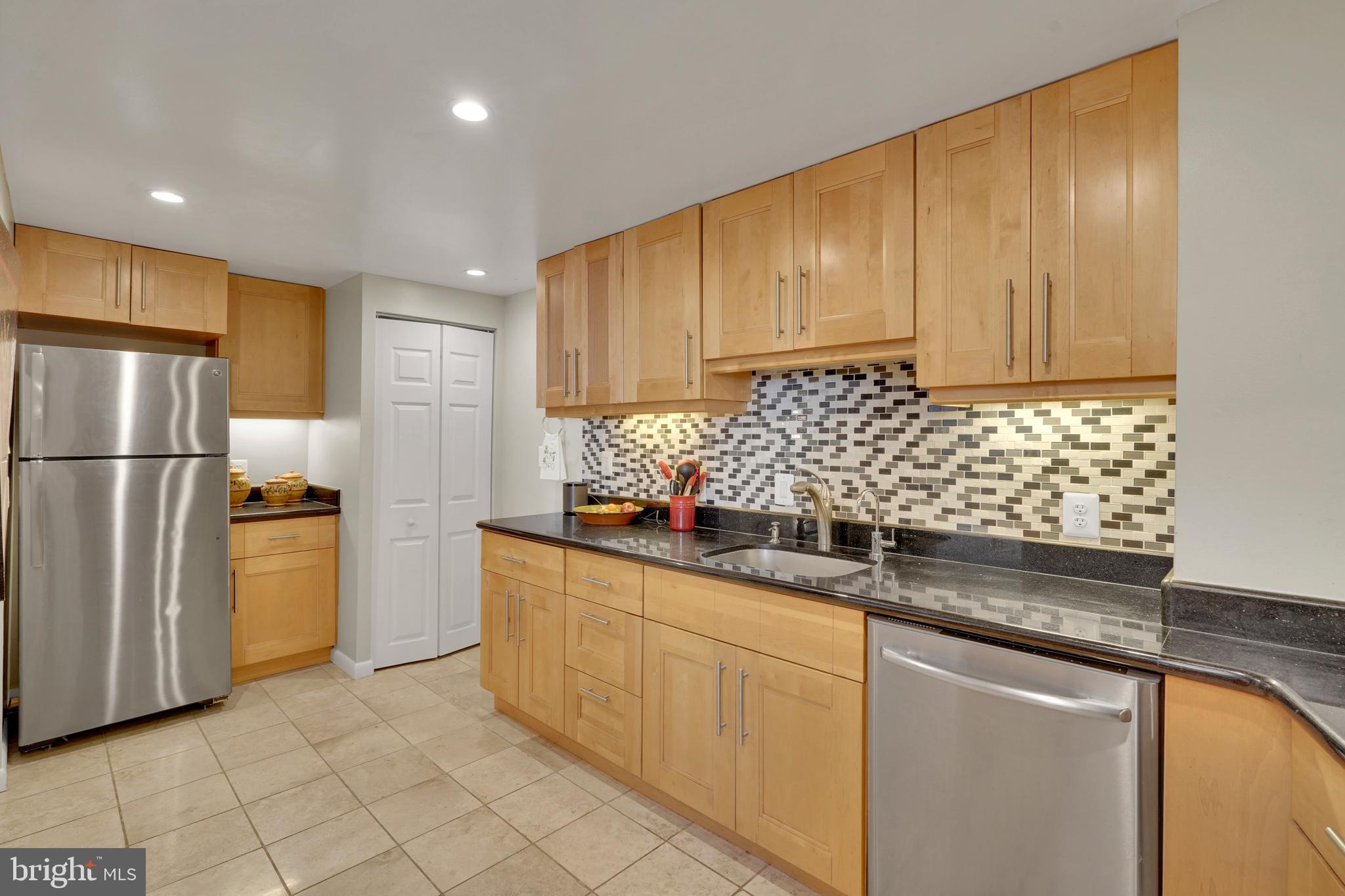 4601 N PARK AVENUE 710-K