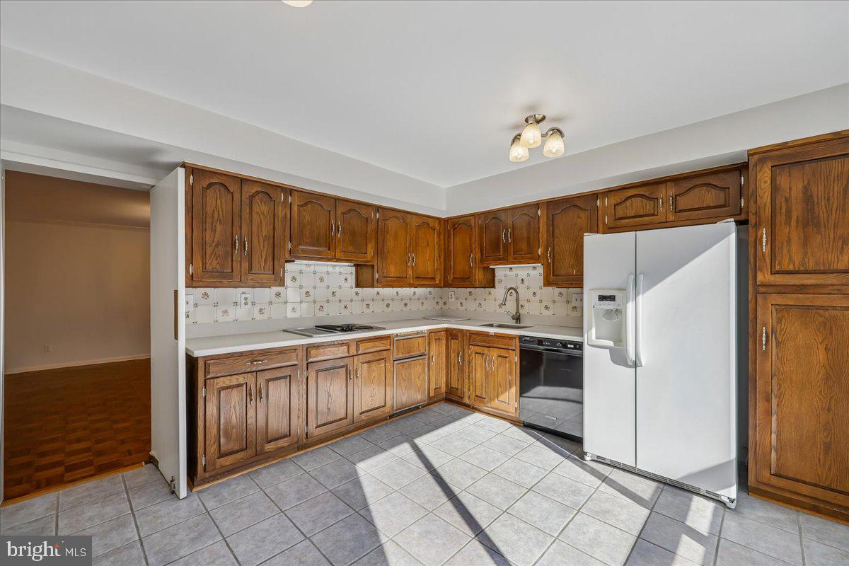 4978 SENTINEL DRIVE 12-306