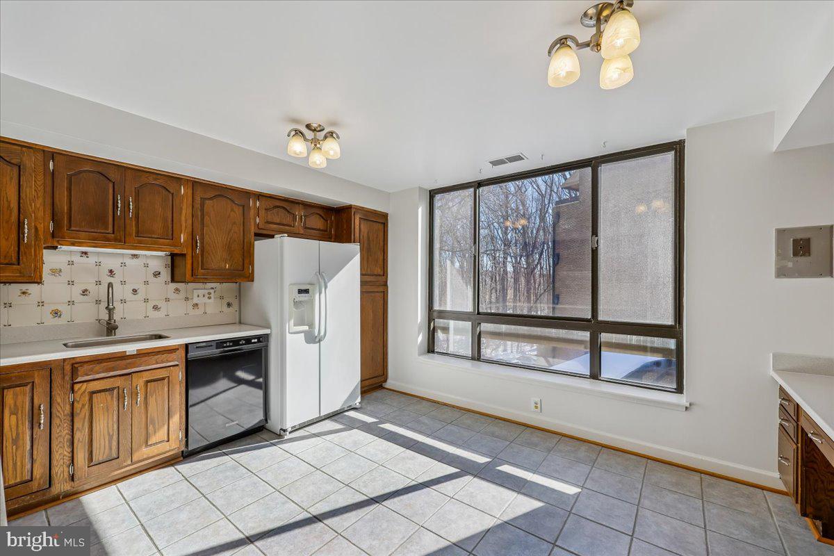 4978 SENTINEL DRIVE 12-306