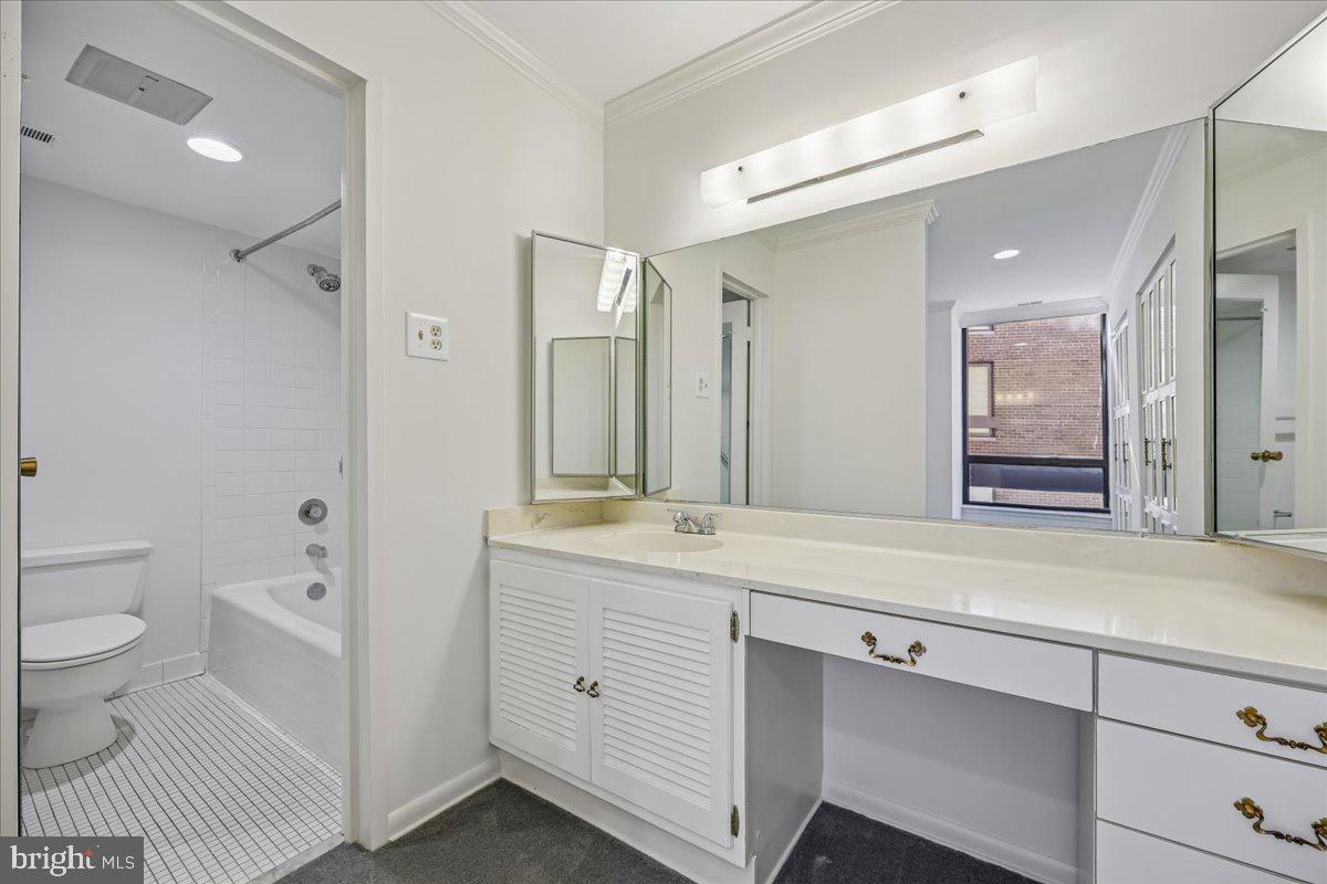4978 SENTINEL DRIVE 12-306