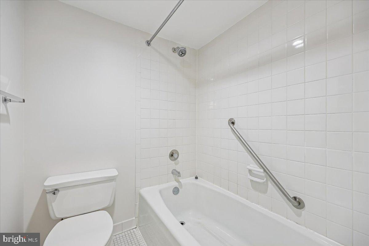4978 SENTINEL DRIVE 12-306