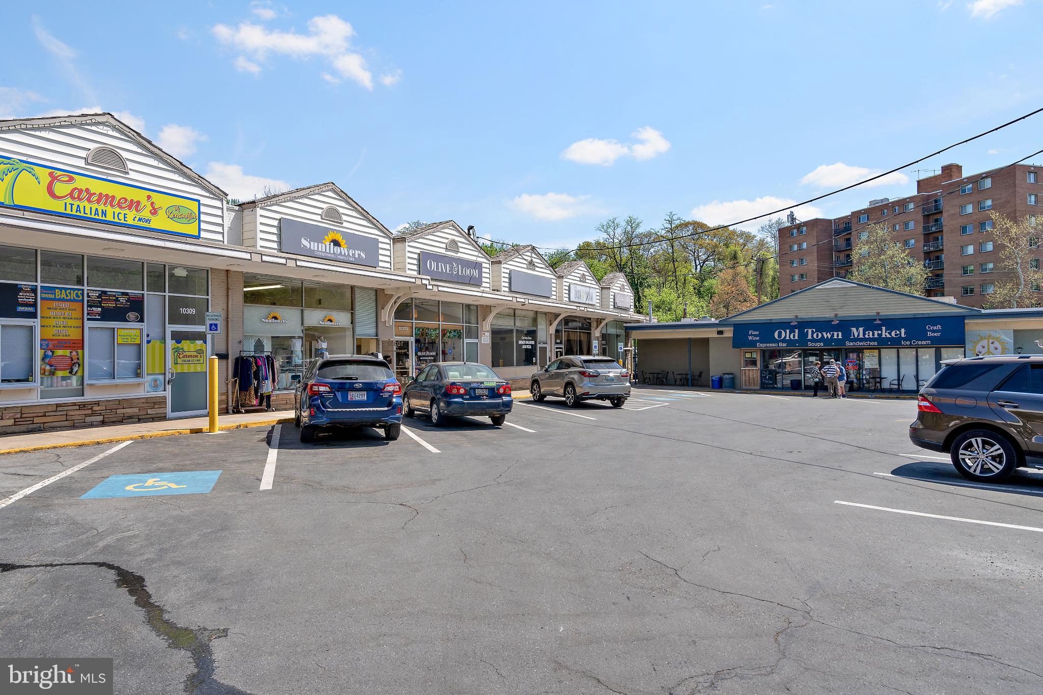 10312 KENSINGTON PARKWAY