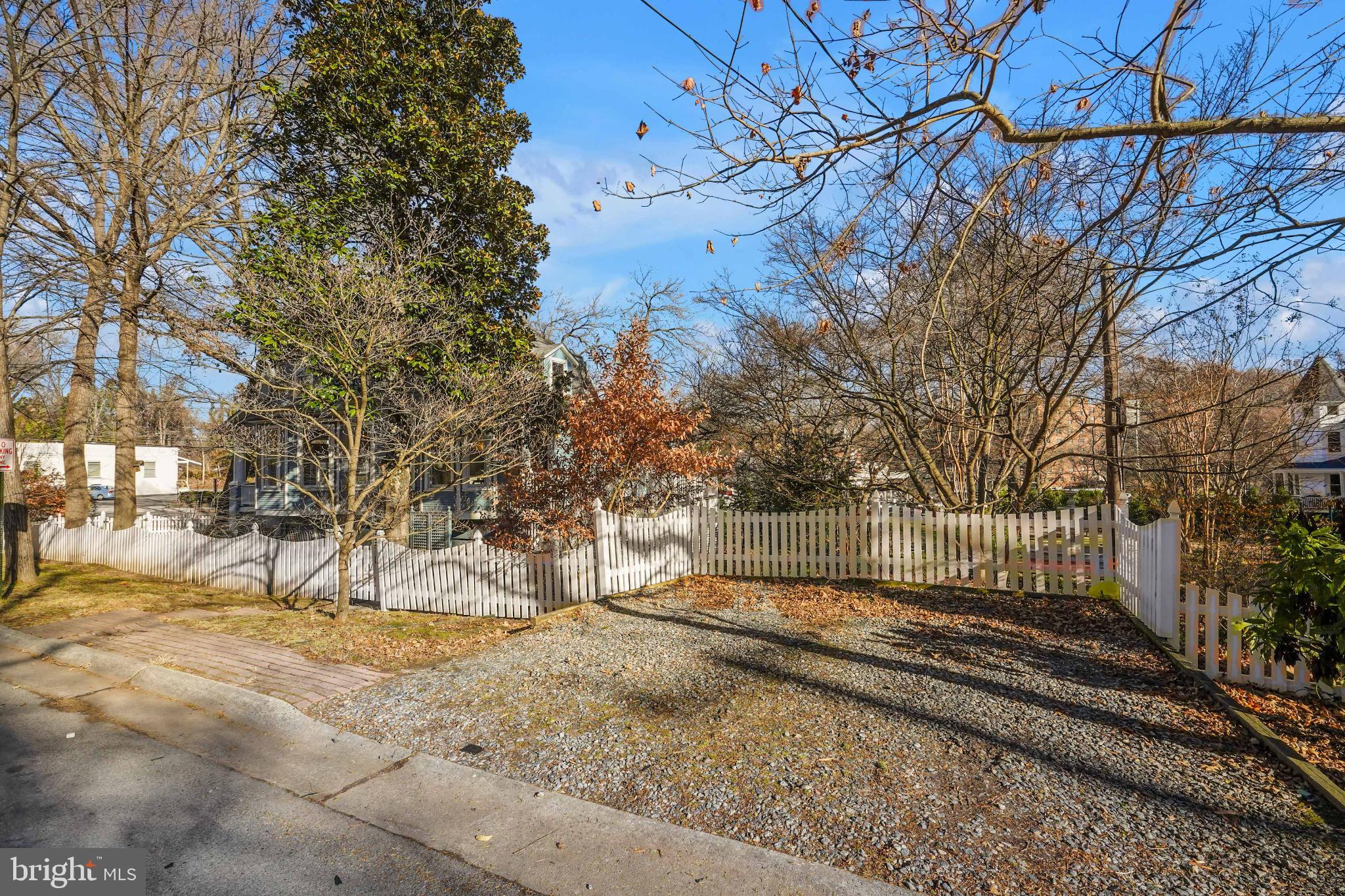 10312 KENSINGTON PARKWAY
