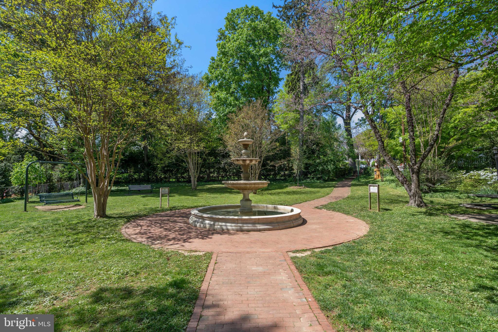 10312 KENSINGTON PARKWAY