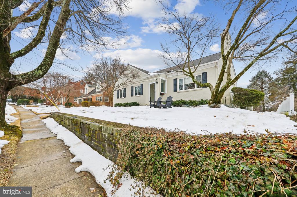 4626 WOODFIELD ROAD