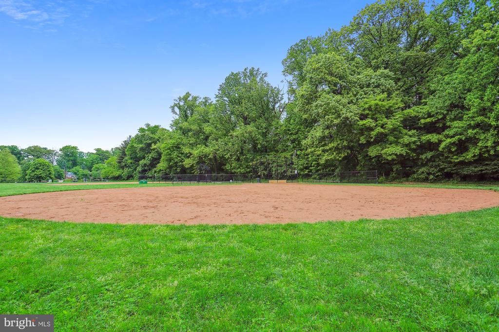 4626 WOODFIELD ROAD