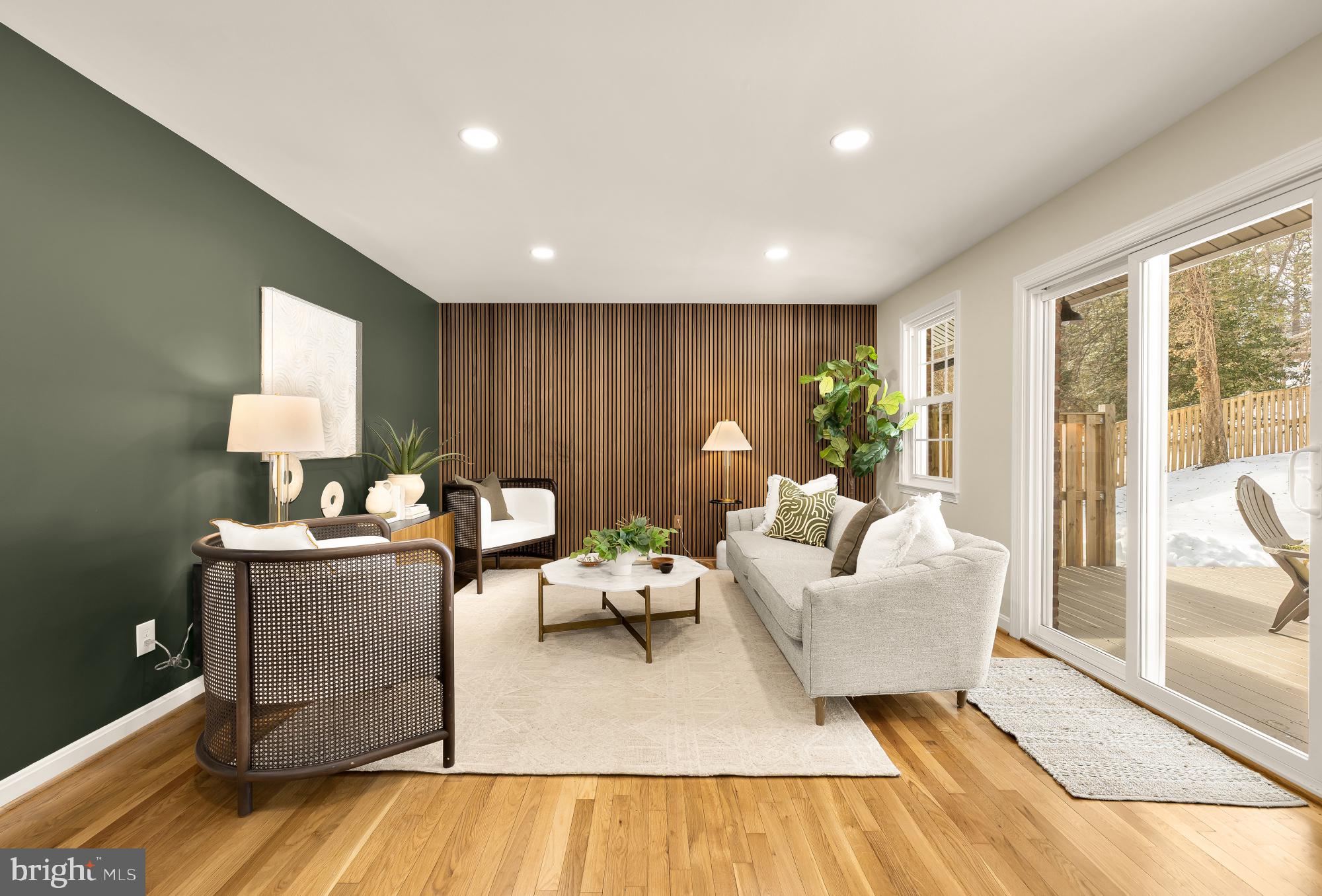 11708 STONEWOOD