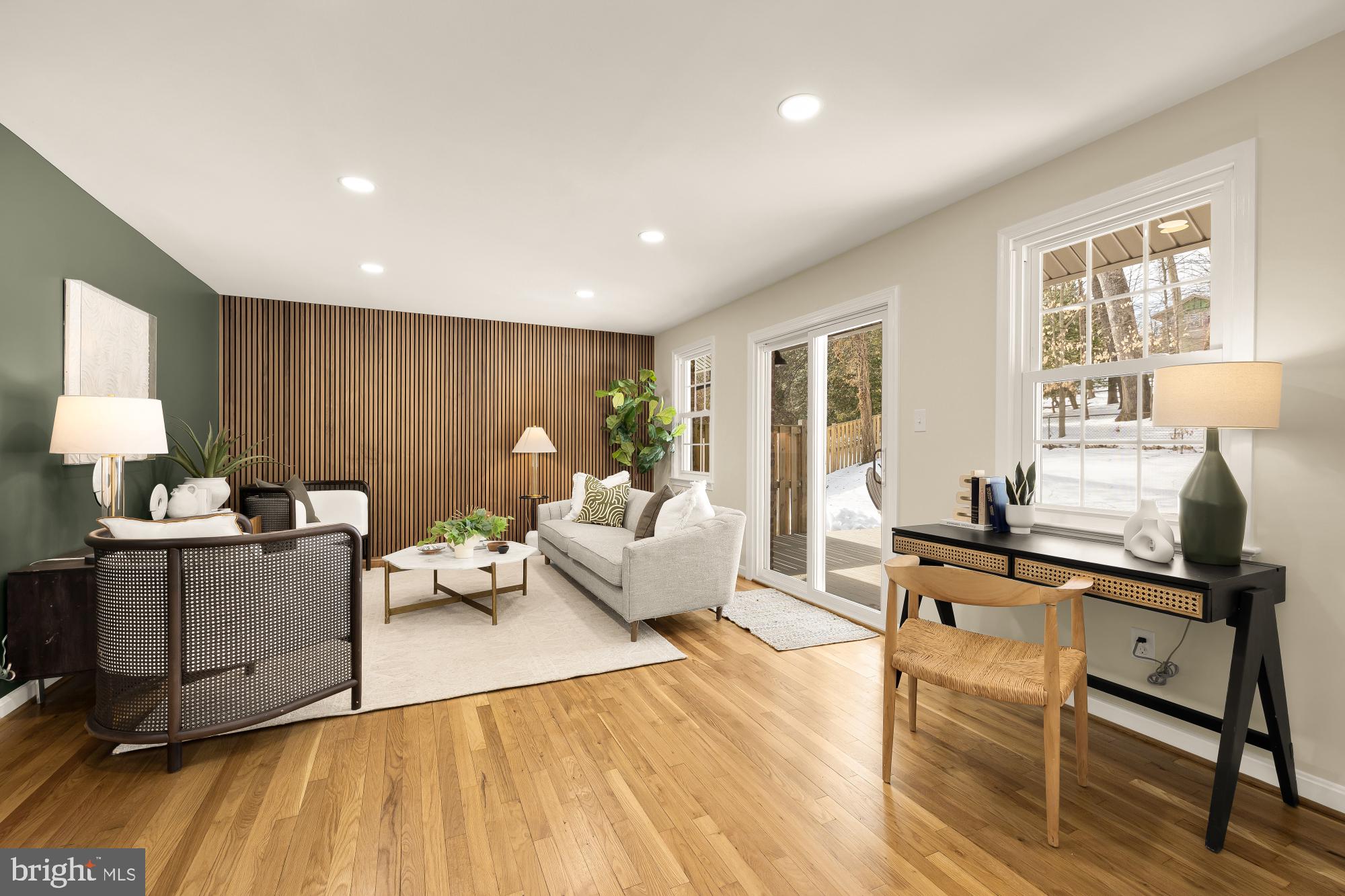 11708 STONEWOOD