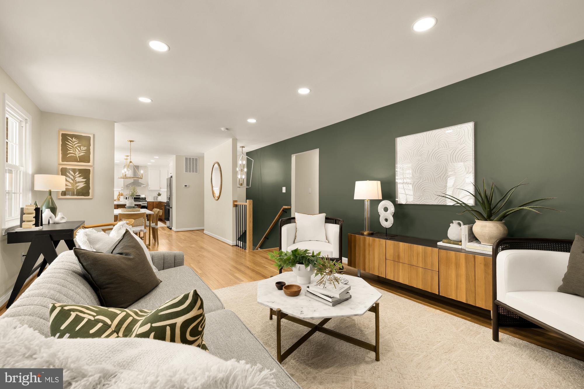 11708 STONEWOOD