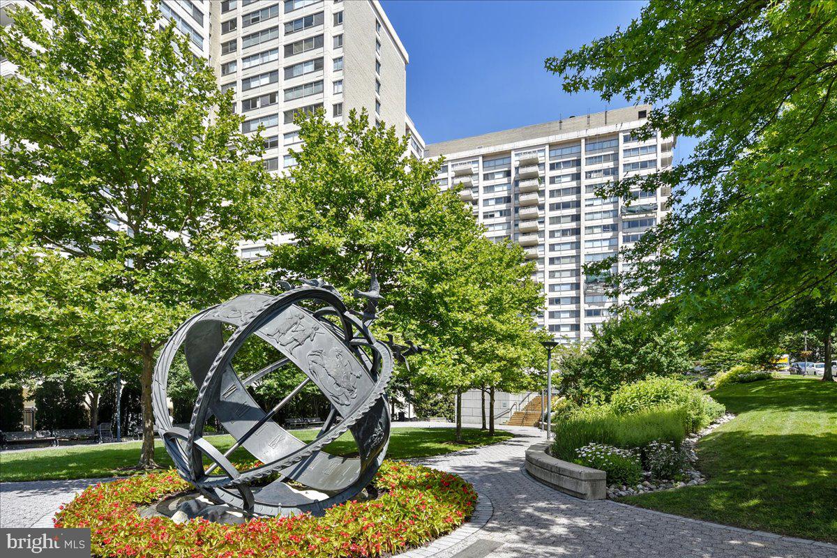 4515 WILLARD AVENUE 709