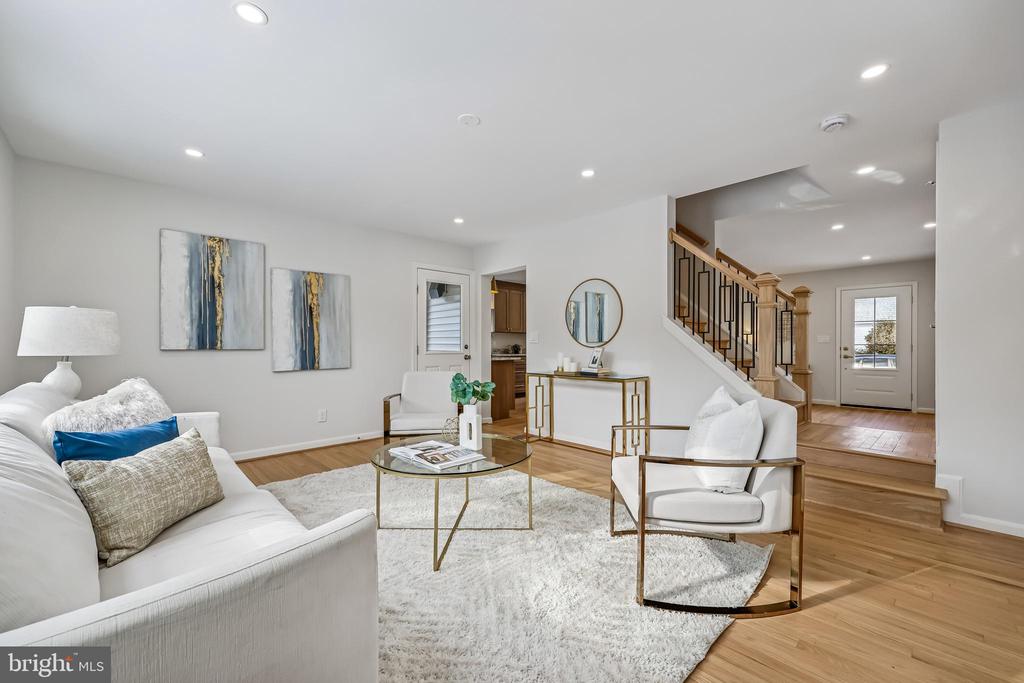 721 MAPLETON ROAD