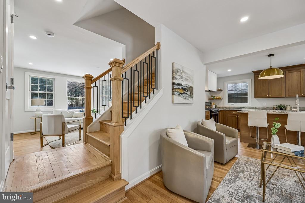 721 MAPLETON ROAD