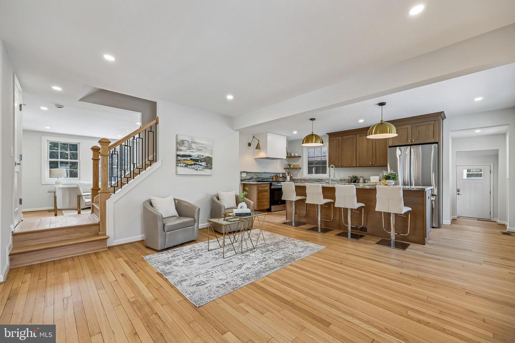 721 MAPLETON ROAD