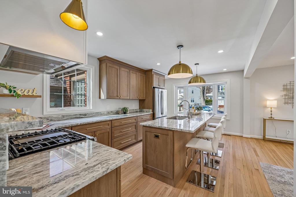 721 MAPLETON ROAD